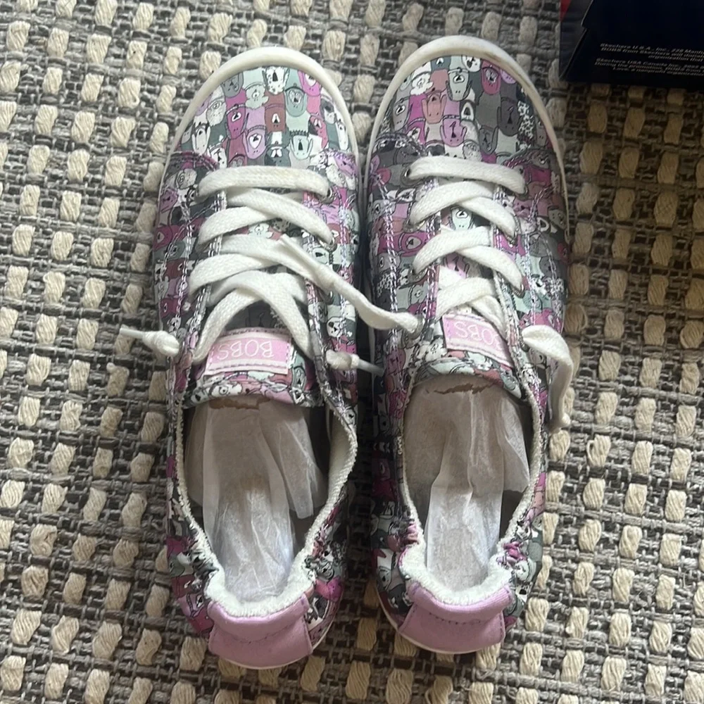 Bob’s with dog print! - Picture 4 of 7